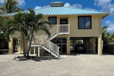 Image de 3-bedroom on water. Cable, WiFi, Ac, Hot tub, Dock. Feb & March 2026 Available! !