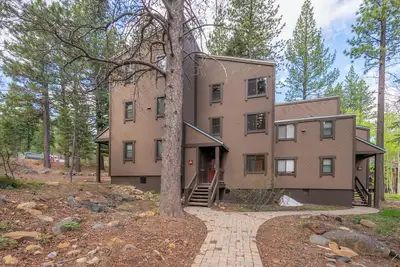 Image de Spacious 3 Bdrm Northstar Townhouse - Walk or quick shuttle ride to the Village!