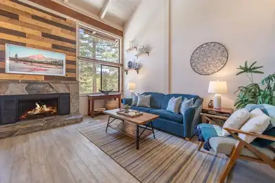 Image de 2 Br/2 Ba Condo by Northstar