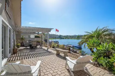Image de Waterfront Lakeview & Mountainview Escape+King&Queen Bed+Kayaks+Boat Rentals