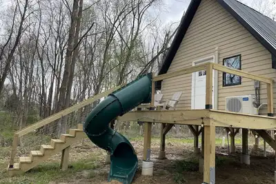 Image de The Brunette Treehouse