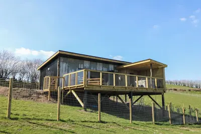 Image de Llety Cariad, pet friendly, with hot tub in Llandrindod Wells