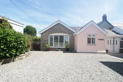 Image de Bwthyn Yr Hafod, family friendly, with open fire in Benllech