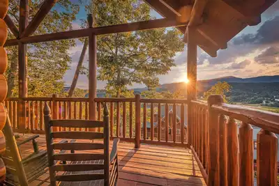 Image de Smoky Mountain Summer Fun Near Dolly! Pool + Arcade + Gaming Wall!
