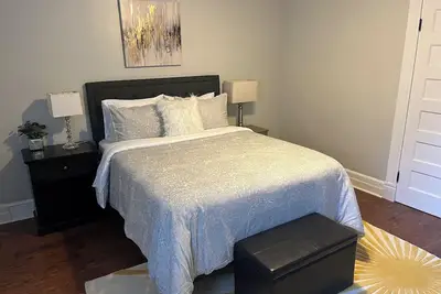 Image de 2 Rooms -2 Queen Beds Apartment in pleasant Richmond with Ac, WiFi