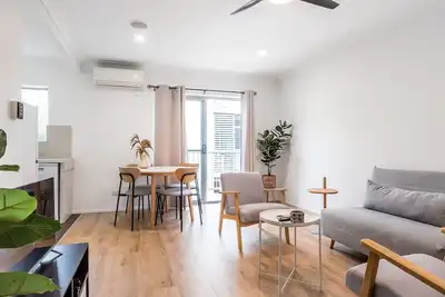 Image de Modern 2br Apartment Near Portside & Airport