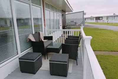Image de The Chalet, pet friendly, with a garden in Chapel St Leonards