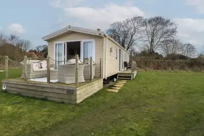 Breathing Space, country holiday cottage, with a garden in Walcott