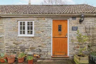 Image de Honeysuckle Cottage, romantic, character holiday cottage in Street