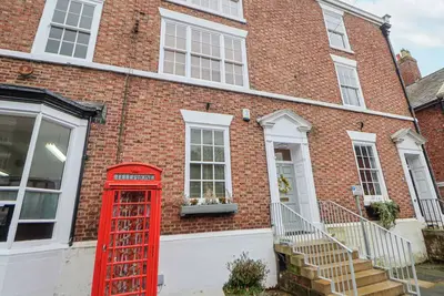 Image de 83 High Street, family friendly, with a garden in Tarporley