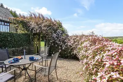 Image de Wayside Farm Cart Cottage, romantic, with a garden in Burniston