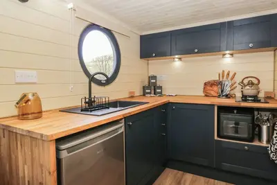 Longlands Lodge, pet friendly, character holiday cottage in Caldbeck