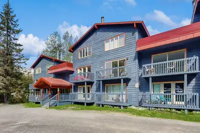 Image de Cozy Girdwood Condo – Your Gateway to Alaska’s Natural Beauty