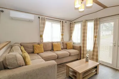 Image de 75 Foxburrow Hang, pet friendly, country holiday cottage in Fritton