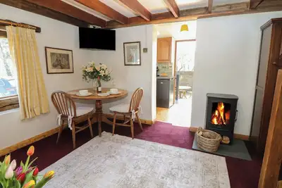 Image de The Granary, romantic, with hot tub in Freshwater