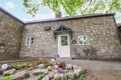 Image de Cuddfan At Swallow Cottage, romantic, with a garden in Coedpoeth
