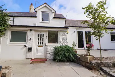 Image de Cartref, pet friendly, with a garden in Holywell