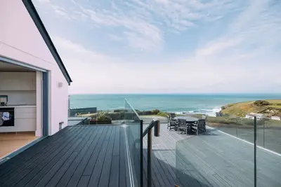 Shearwater, pet friendly, with pool in Mullion