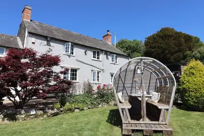 Image de Eggardon Rest, romantic, with a garden in Bridport