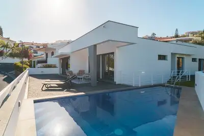 Image de GuestReady - Paradis doré à Caniço