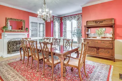 Image de Walk to Waterfront: Downtown Elizabeth City Home!