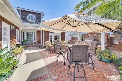 Image de Walk to T-Street Beach: Home w/ Furnished Patio!