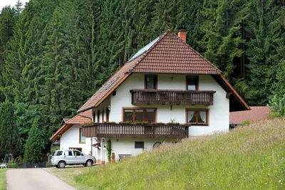 Image de Appartement \"Ringwald\" avec vue sur les montagnes, jardin partagé et Wi-Fi