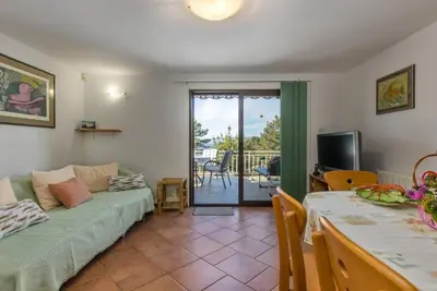Image de Apartment Villa Mirna - Three Bedroom Apartment with Balcony and Sea View