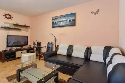 Image de Peaceful Island Haven with Pool, Bbq & Games Area - Four Bedroom Holiday Home