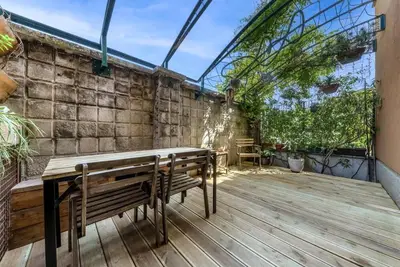 Image de Central Island Apartment [150m Metro Marche]