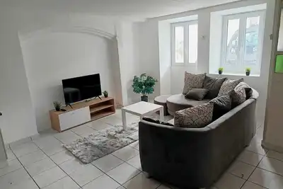Image de Grand appartement situé au centre d'un petit village proche communications,