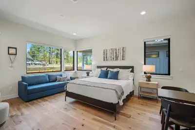 Designer Forest Studio with A/C, Deck & Fireplace