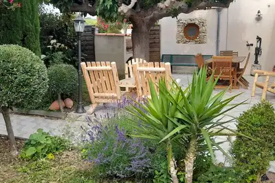 Image de Maison avec piscine et 3 chambres 6km de Narbonne plage. Climatisée
