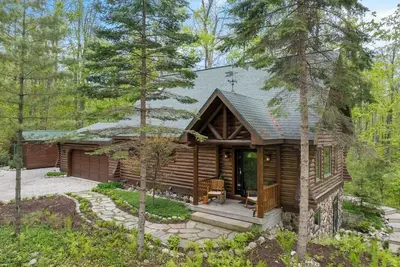 Image de The Chippewa House: 2 Br, 2. 5 Ba Lodge in Alanson, Sleeps 6