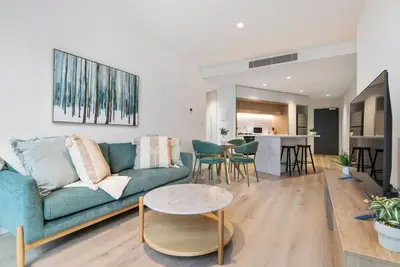 Image de Opulent 2bd Cbd Suite, Heated Pool, Gym, Library