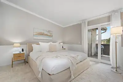 Image de Corniche Cove Luxury - Ocean Views!