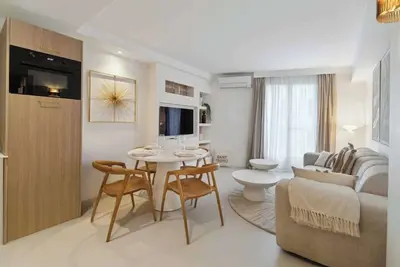 Image de Appartement Chic 2br/4p – Saint-Tropez Lices