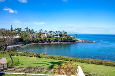 Image de Kbm Resorts | Spacious 4-Bedroom Napili Point Collection | Multi Unit Listing | Ocean Front | 2 Free Rental Cars! Nap-C31/37
