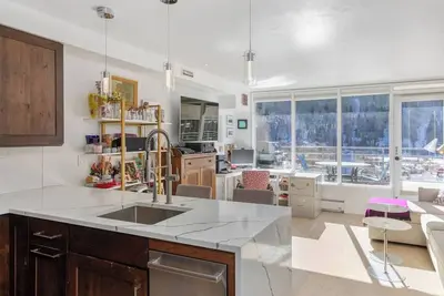 Image de The Ridgeline: Mountains & Main