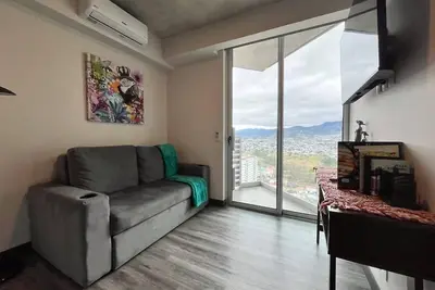Image de Macaw at 20's Pool, Gym & Stylish City Stay