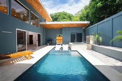 Image de 3-bedroom villa in fabulous Potrero: WiFi, Ac, Salt Pool, Jacuzzi, Beaches Close