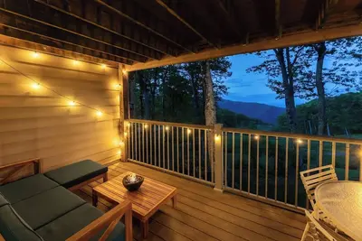 Image de Mtn View at Swoopside Hideaway: Walk to Everything