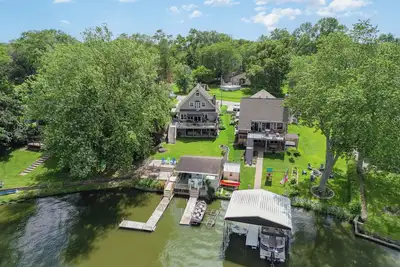 Image de Charming 4-bedroom house in peaceful Private Lake Dalecarlia w Outstanding views