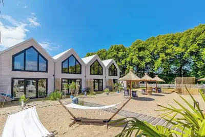Image de Lulu Holiday Resort -Domki z podgrzewanym basenem. Mielno ul. Klonowa 2a