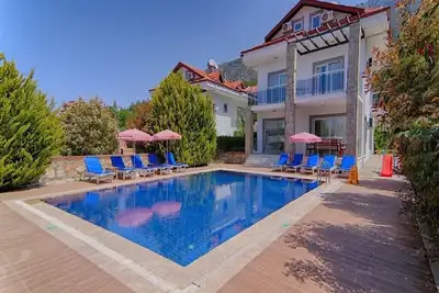 Image de FETHİYE ÖLÜDENİZ De ÖZEL Havuzlu MÜSTAKİL VİLLA