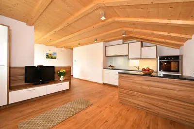 Image de Appartement \"Sonnenblume\" avec vue sur les montagnes, jardin partagé et Wi-Fi