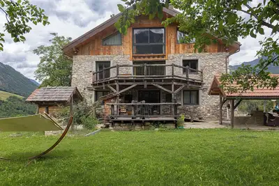 Image de Chalet La Sentinelle – Élégance alpine, confort et nature au cœur de la Tarentaise