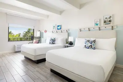 Image de Family-Friendly Two Queen Beds Room Near Key West Hotspots