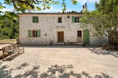 Image de Maison de vacances 'Joli Gîte' avec vue sur les montagnes, terrasse privée et Wi-Fi