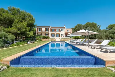 Image de Maison de campagne \"Es Clape\" avec piscine privée, Wi-Fi et climatisation